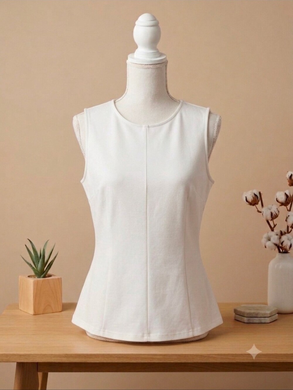 NEW Ann Klein Women's Pearl White Sleeveless Blouse Top Classic Size M